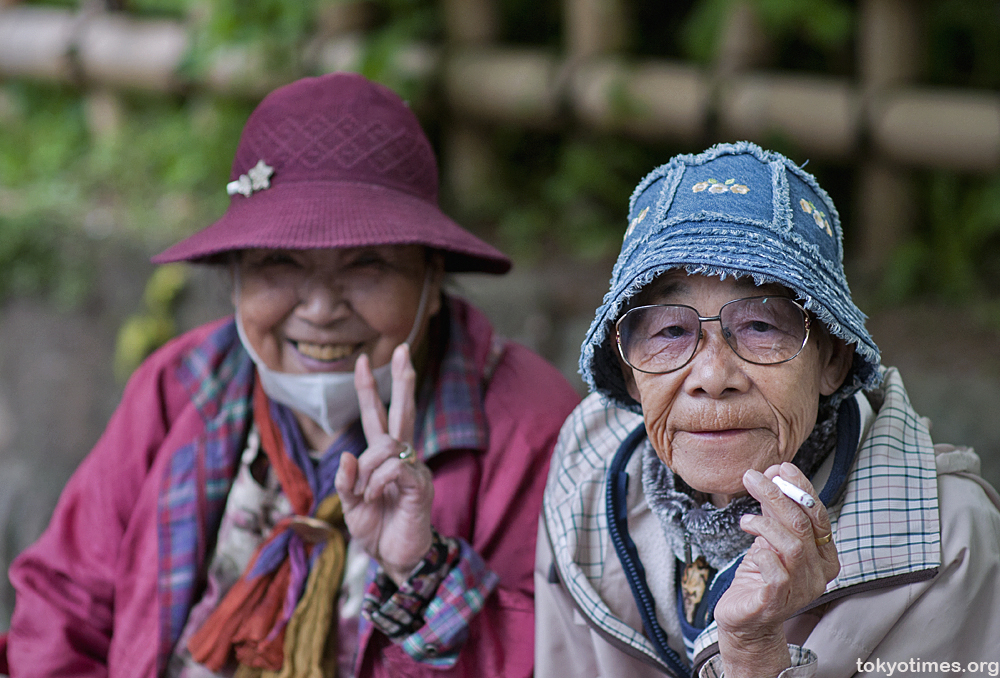 「japanese old lady」的圖片搜尋結果